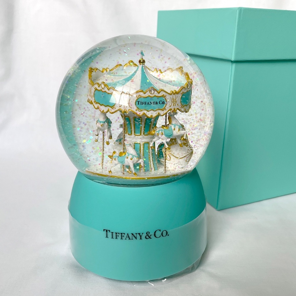 Tiffany & Co. Carousel Musical Snow Globe – New in Box (Novelty Gift)